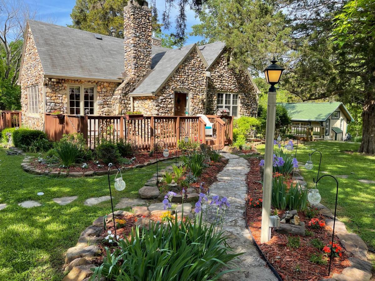 Rock Cottage Gardens B&B Eureka Springs Dış mekan fotoğraf