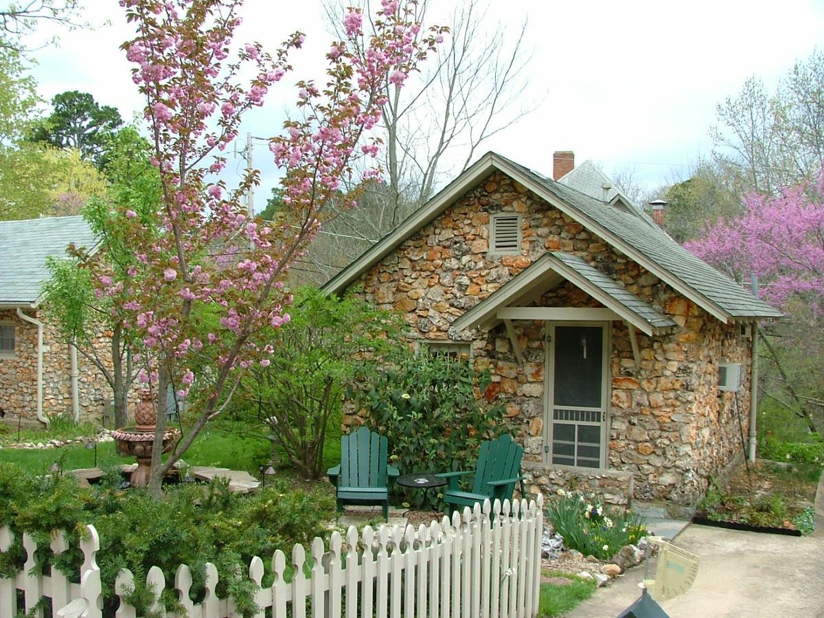 Rock Cottage Gardens B&B Eureka Springs Dış mekan fotoğraf