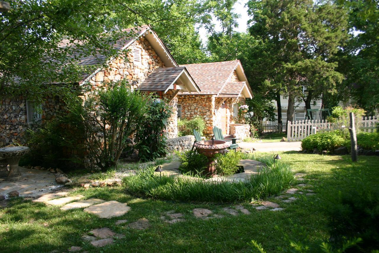 Rock Cottage Gardens B&B Eureka Springs Dış mekan fotoğraf